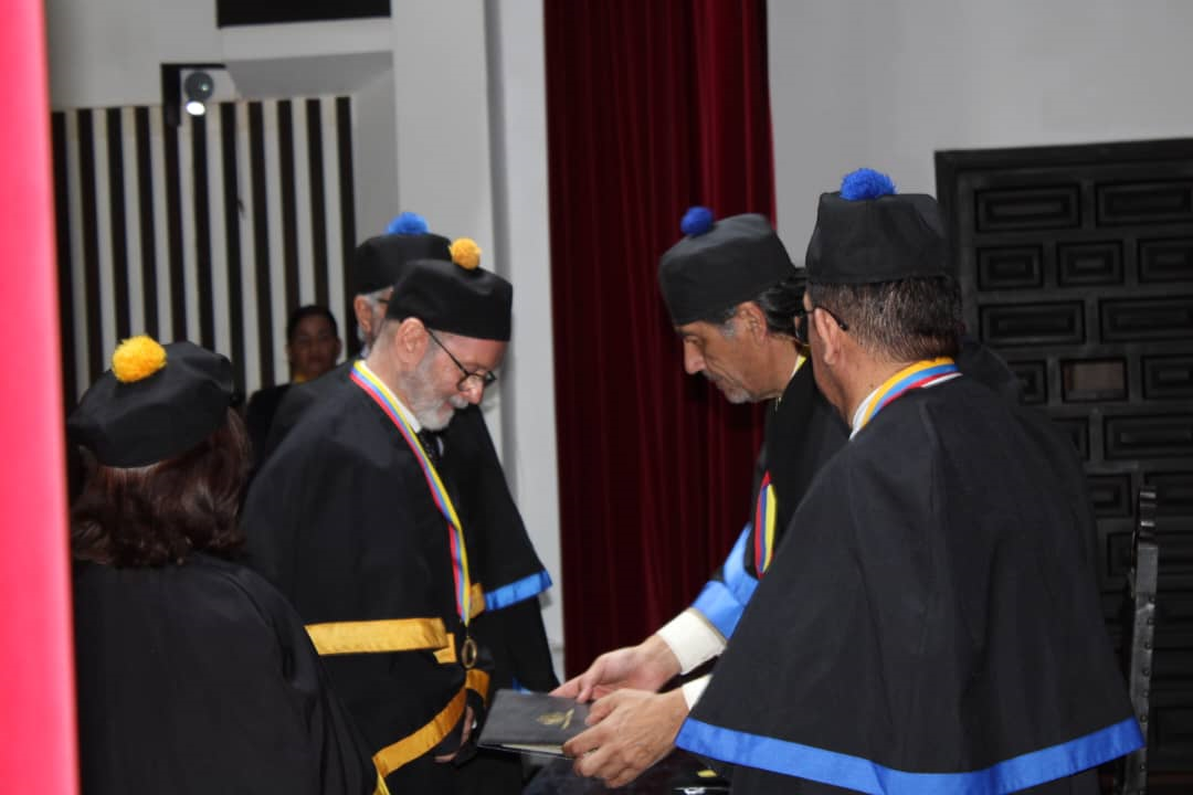 USB confiere título de «Profesor Emérito» al Dr. José Bubis por su trayectoria como docente universitario
