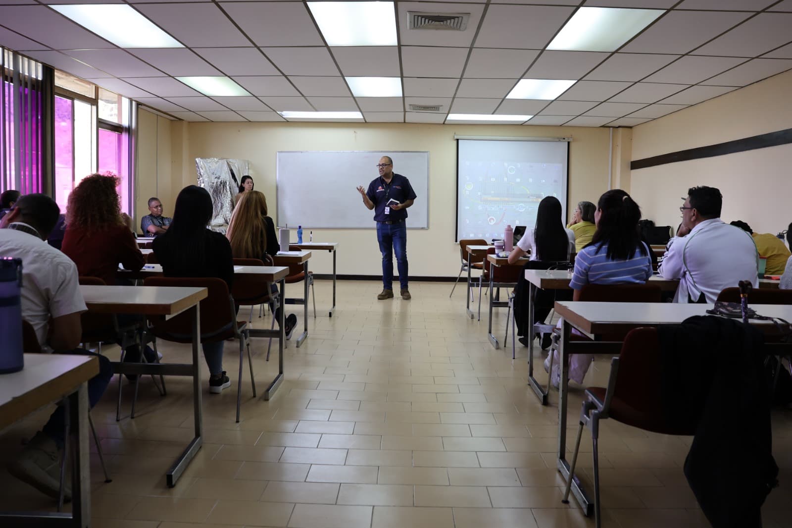 Sencarmer dictó taller sobre Infraestructura de la Calidad y Certificación Sello Norven a trabajadores del IDEA