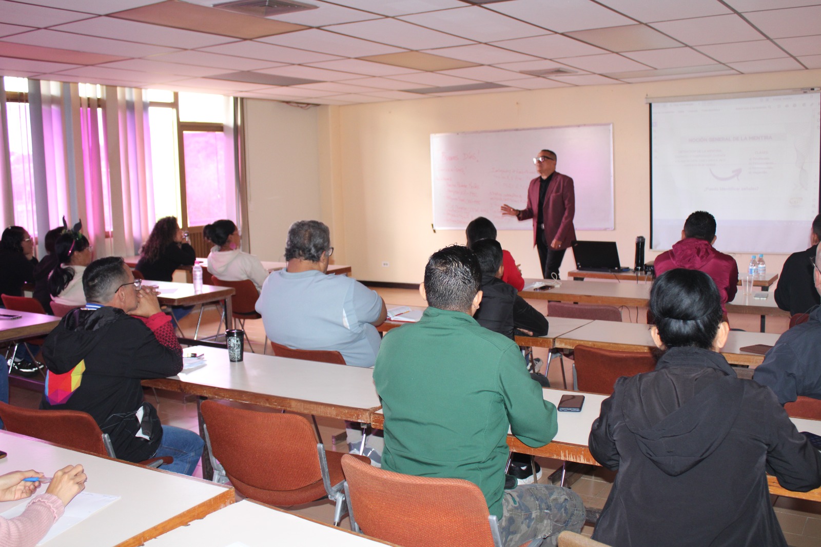 Trabajadores del IDEA participan en taller “El ABC de la identificación de las mentiras”