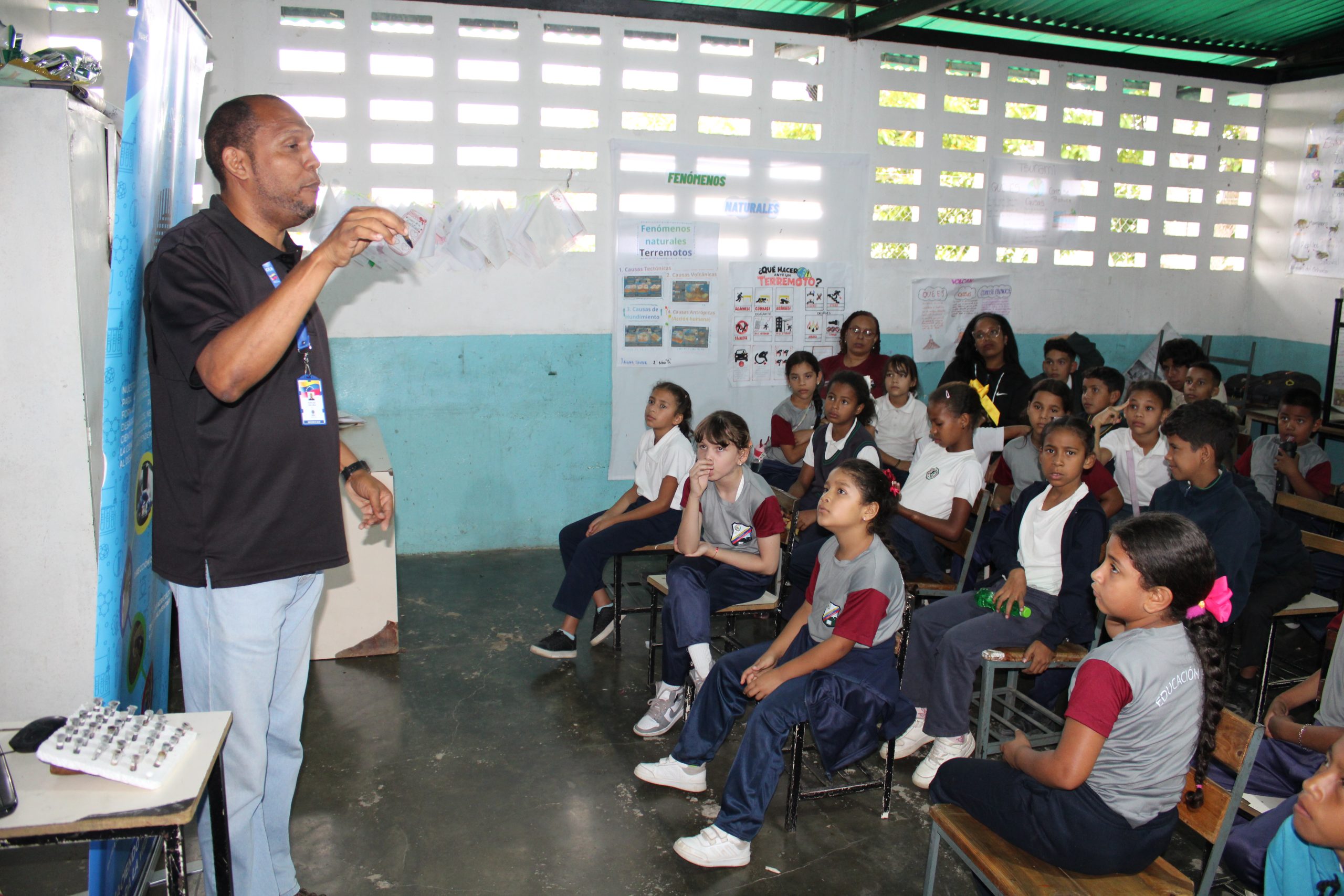 IDEA capacitó a estudiantes del Hatillo sobre uso de plantas en la medicina